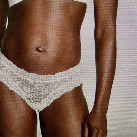 Victoria's Secret Deep Red Lace Intimates - Picture 1 of 7